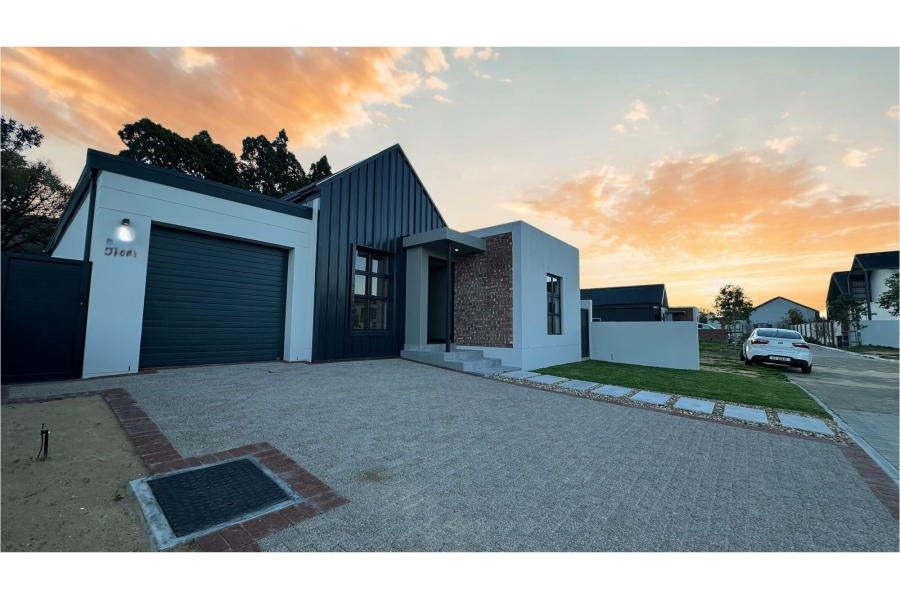 To Let 3 Bedroom Property for Rent in Lemoenkloof Western Cape